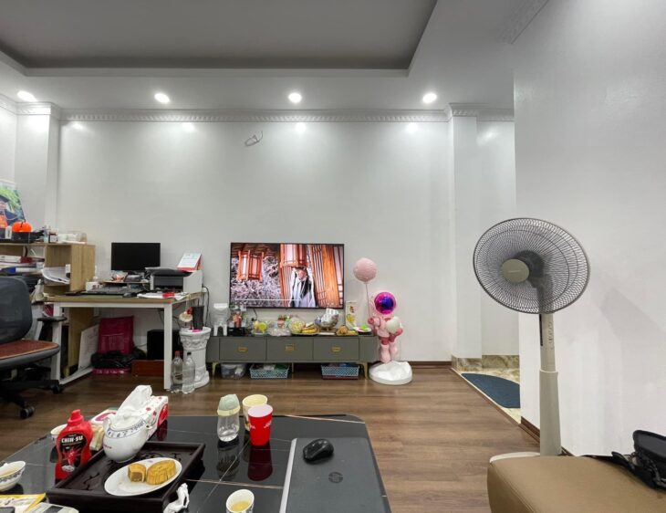 BÁN NHÀ KIM GIANG-HOÀNG ĐẠO THÀNH-THANH XUÂN-6T-THANG MÁY-13.5T. LH: 0982769586