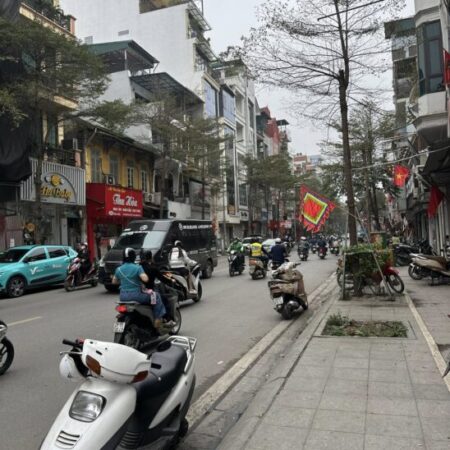 BÁN NHÀ MẶT PHỐ KHÂM THIÊN – KINH DOANH SẦM UẤT – 2 THOÁNG VĨNH VIỄN – 74m2 – 22.4 TỶ