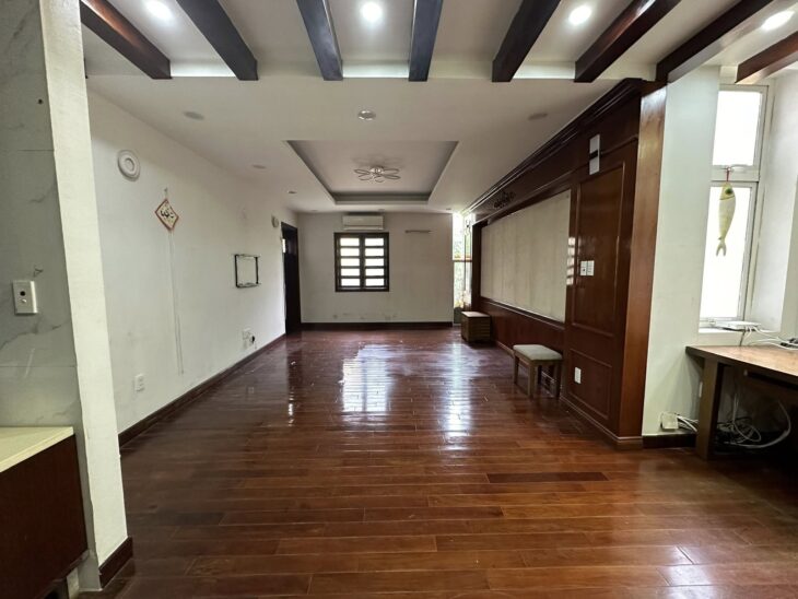 BÁN NHÀ NGỤY NHƯ KONTUM THANH XUÂN, OTO TRÁNH KINH DOANH, LÔ GÓC 72M MT6.8, GIÁ 35.XTỶ