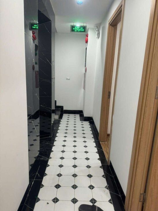 Căn hộ dòng tiền Đê La Thành ! 7 tầng thang máy – Lô góc 2 thoáng – 18 phòng khép kín dòng tiền.