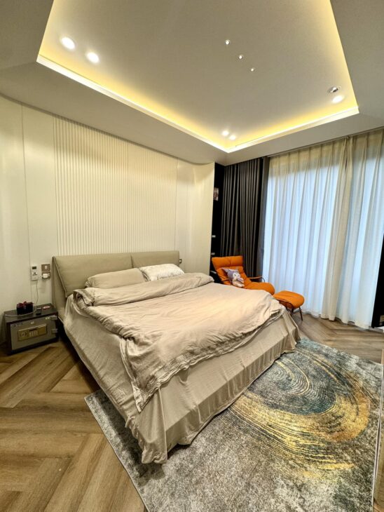 Bán nhà Vương Thừa Vũ 42m2.5T nhà mới, ngõ thông, phân lô, ô tô đỗ cửa
