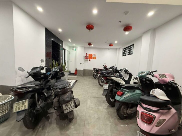 Căn hộ dòng tiền Đê La Thành ! 7 tầng thang máy – Lô góc 2 thoáng – 18 phòng khép kín dòng tiền.