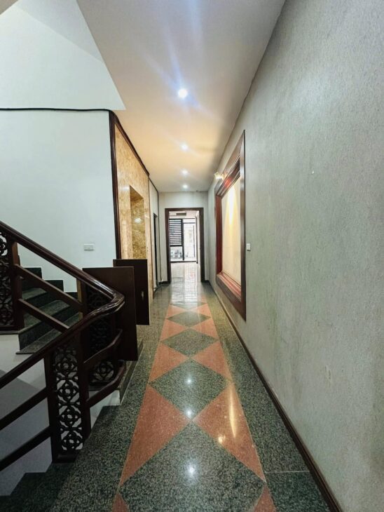 ????VIP Mặt phố Linh Lang 100m 7T Thang máy, Đẳng cấp Ba Đình, 48.5 Tỷ????