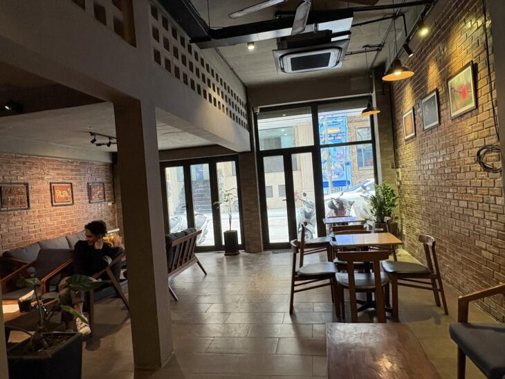 Bán nhà Ôtô tránh, Kinh doanh ngon-Ngõ 21 Lê Văn Lương 77m2/ 5Tầng, MT 6m 45 Tỷ