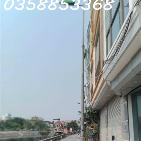 Bán Nhà: Mặt đường Bờ Sông, 47m2, Kinh Doanh, oto đỗ cửa, sổ vuông. Nhỉnh 8 tỷ Bán Nhà: Mặt đường Bờ Sông, 47m2, Kinh Doanh, oto đỗ cửa, sổ vuông. Nhỉnh 8 tỷ