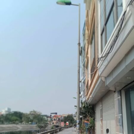 Bán Nhà: Tựu Liệt, Mặt đường Bờ Sông, 40m2, Kinh Doanh, oto đỗ cửa, sổ vuông. Nhỉnh 8 tỷ Bán Nhà: Tựu Liệt, Mặt đường Bờ Sông, 40m2, Kinh Doanh, oto đỗ cửa, sổ vuông. Nhỉnh 8 tỷ