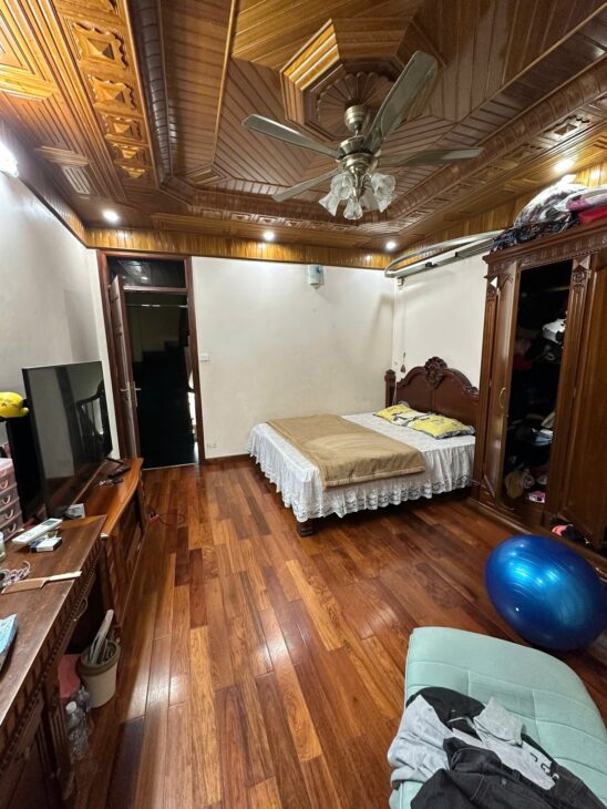 BÁN NHÀ KIM MÃ-BA ĐÌNH-5T-MT4.5-13.8TY. LH: 0982.769.586