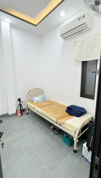 BÁN NHÀ 2 TẦNG HẺM Ô TÔ ĐƯỜNG LƯƠNG ĐÌNH CỦA VĨNH NGỌC