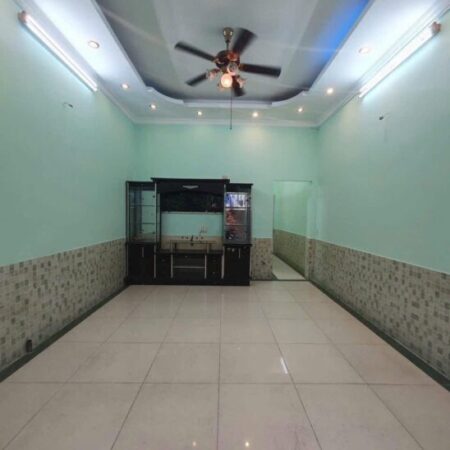 Nhà cấp 4, tiện xây mới, ngay Khu chế Xuất Tân Thuận, 94m2, Ngang khủng 6m, đường Tân Thuận Tây,