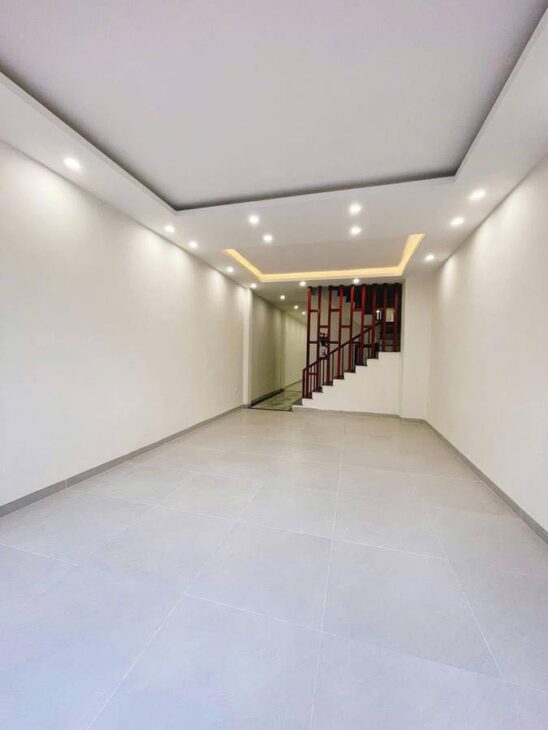 BÁN NHÀ NGỌC THỤY – LONG BIÊN – NHÀ MỚI – THANG MÁY – OTO ĐỖ CỬA