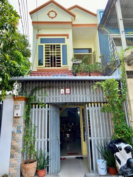 ???????? NHÀ 2 TẦNG MÁI THÁI – HẺM NHỰA XE VÀO TẬN NHÀ – NGAY TRUNG TÂM HÀNH CHÍNH HÓC MÔN – ???? Chỉ