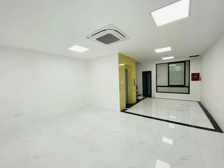 Bán nhà mặt phố Vip 100m Quan Nhân view Hồ Vip cực đẹp Thanh Xuân, HN