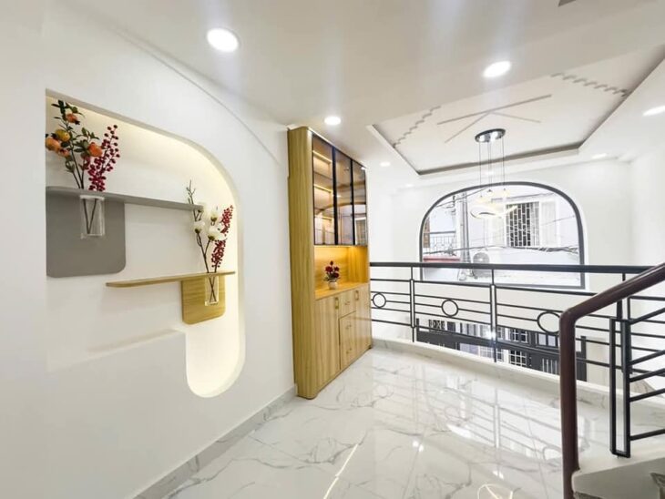 SIÊU PHẨM CHÂN DÀI – CÔ BẮC P1 PHÚ NHUẬN – 34m2 (3.4/4 ❌ 9) NỞ HẬU – 4PN – 5WC – 10 BƯỚC RA XE HƠI