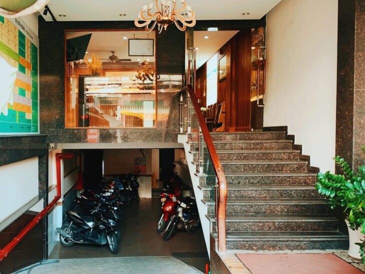 Bán KHÁCH SẠN 8 tầng mới ngang 10M 55P Lê Văn Khương 260m2 TN 120tr gần NM Bia 36 tỷ.