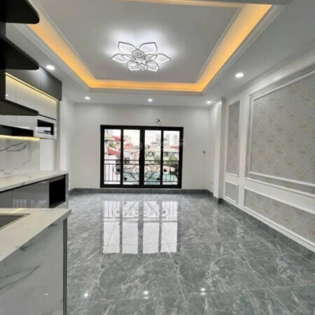 Bán nhà mới ở mặt ngõ phố Xuân Đỉnh – ô tô 7 chỗ vào nhà, có thang máy lô góc xây mới 5 tầng 48m2