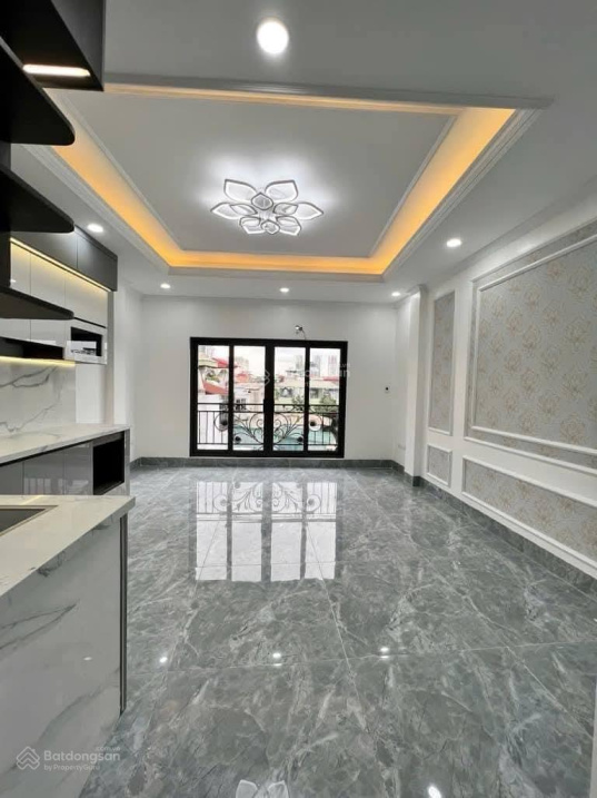 Bán nhà mới ở mặt ngõ phố Xuân Đỉnh – ô tô 7 chỗ vào nhà, có thang máy lô góc xây mới 5 tầng 48m2