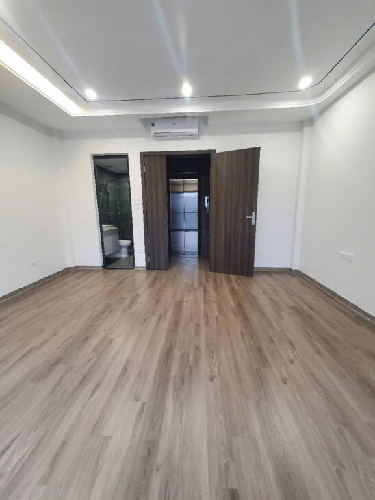 Bán nhà Phố Trạm – Chính chủ 6 tầng thang máy nhập khẩu Nội thất xịn – Giá chỉ 9,x tỷ (CTL)