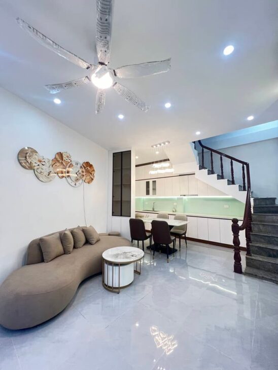 BÁN GẤP NHÀ KHƯƠNG TRUNG THANH XUÂN,32Mx5T,NGÕ THÔNG,LÔ GÓC,NHÀ MỚI Ở LUÔN.