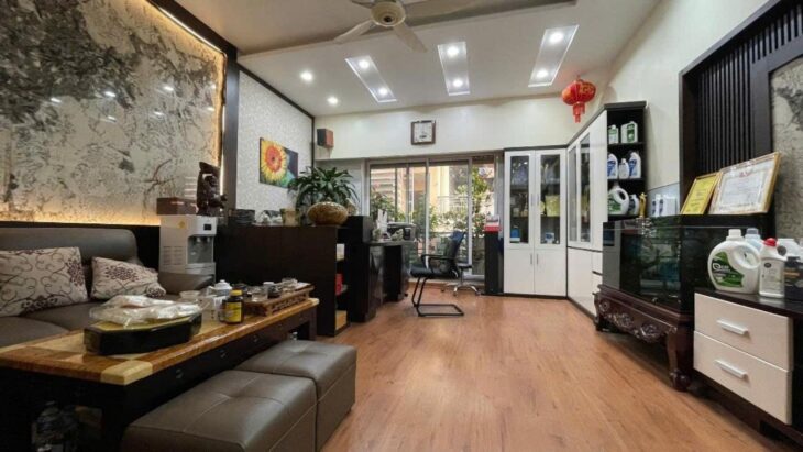 Bán tòa nhà 7 tầng TM tại phố Vũ Phạm Hàm, 82m MT5m giá cực tốt