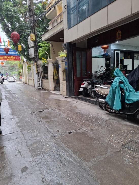 Bán tòa nhà 7 tầng TM tại phố Vũ Phạm Hàm, 82m MT5m giá cực tốt