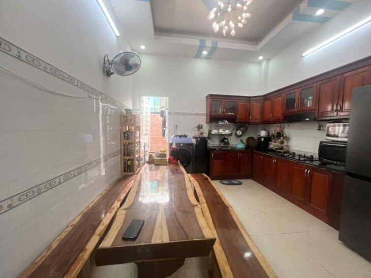 Bán nhà mặt phố Hiệp Bình Chánh, Thủ Đức, 60m², 4 tầng, 5.7 tỷ