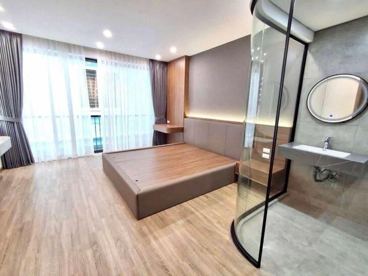 nhà đẹp Nguyễn Văn Cừ- Nguyễn Sơn-Gia Thuỵ, 38m x 6tầng, gara, thang máy, full nội thất