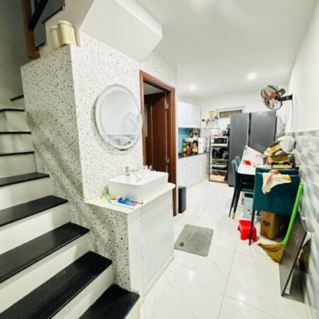 CẠNH HXH BÌNH THẠNH NGAY HÀNG XANH, GIÁP QUẬN 1 VÀ Q2, NHÀ MỚI ĐẸP Ở NGAY, GẦN 30M2, 3 TẦNG 4PN,