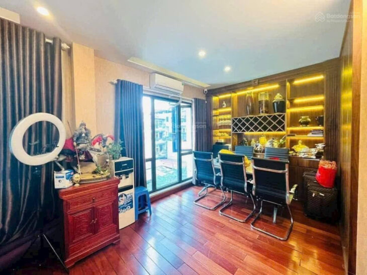 Bán nhà phân lô phố Chùa Láng 48m2 x 5 tầng mặt tiền 5m giá sốc 19 tỷ