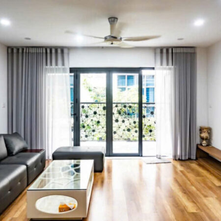 Nhà đẹp phố Hoàng Cầu 43m2 7T thang máy MT5m ô tô vào ngay Vườn Hoa 1-6 Nhà đẹp phố Hoàng Cầu 43m2 7T thang máy MT5m ô tô vào ngay Vườn Hoa 1-6