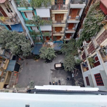 Hạ 400tr nhà Lạc Long Quân 43m2, 6T thang máy, 2 thoáng view sân cực rộng gần Hồ Tây