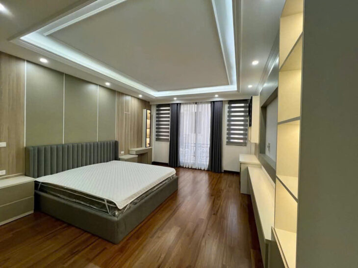 Bán gấp nhà phố Trung Kính 105m2, 5T, MT4.6m có 2 thoáng Gara ô tô nhỉnh 28 tỷ TL mạnh