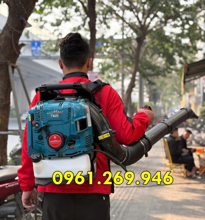 Máy thổi gió Kawasaki TK85 thổi bay bụi bẩn, thổi lá, gạch đá công trình