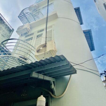 BÁN NHÀ 4 TẦNG CĂN GỐC GIÁ HỜI – LÝ THÁI TỔ – Q.10 – 30M2 – SỔ HỒNG RIÊNG