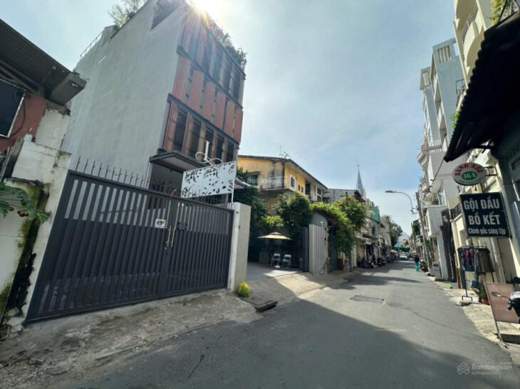 45tỷ giảm về 39.5 tỷ (đất trống) MT 49C Đinh Công Tráng Tân Định – Q.1(4,7x30m)hậu 5,4m. GPXD H+6T