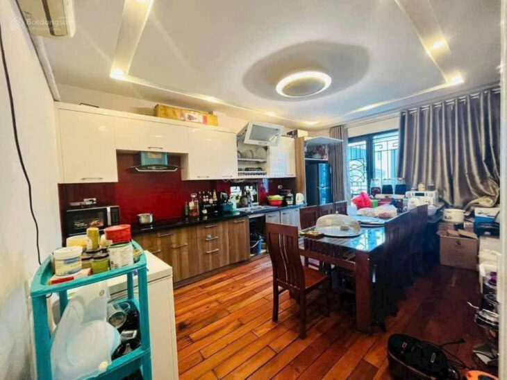 Bán nhà phân lô phố Chùa Láng 48m2 x 5 tầng mặt tiền 5m giá sốc 19 tỷ