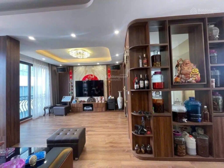 Bán gấp biệt thự Huỳnh Thúc Kháng, đẳng cấp thượng lưu 80m thang máy mặt tiền 6m