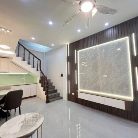 BÁN GẤP NHÀ KHƯƠNG TRUNG THANH XUÂN,32Mx5T,NGÕ THÔNG,LÔ GÓC,NHÀ MỚI Ở LUÔN.