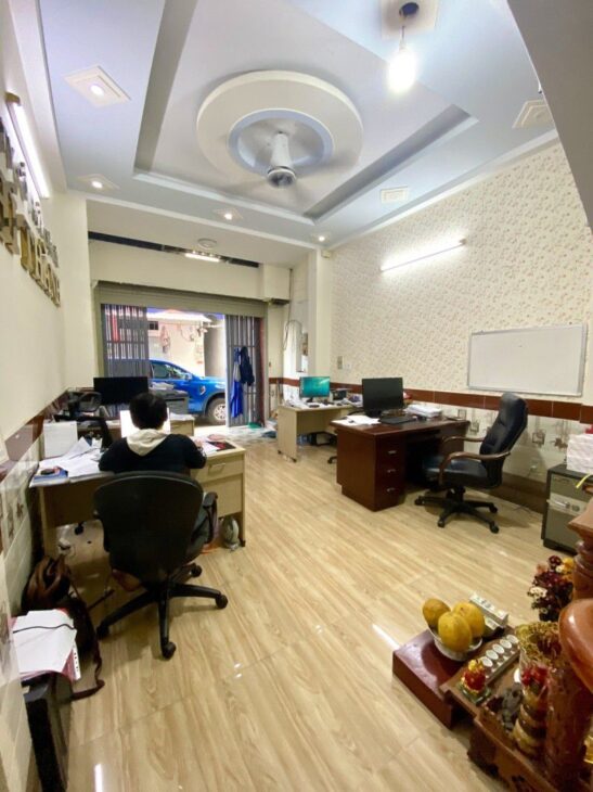 BÁN NHÀ 2 TẦNG MỚI TINH – HẺM NHỰA XE TẢI 6M – NGAY KHU HIỆP THÀNH CITY – XE HƠI NGỦ TRONG NHÀ –