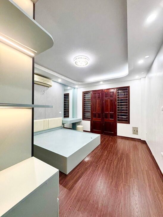 HIẾM HIẾM BÙI XƯƠNG TRẠCH THANH XUÂN,32M2x5T,LÔ GÓC,Ô TÔ VÀO NHÀ,NGÕ THÔNG,NHÀ ĐẸP Ở NGAY.