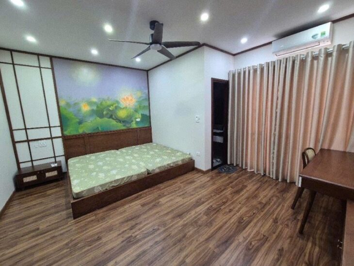 Bán nhà khu Chùa Bộc 37m2 x 4T, mt 3.7m, ngõ thông, nở hậu, 7.98 Tỷ