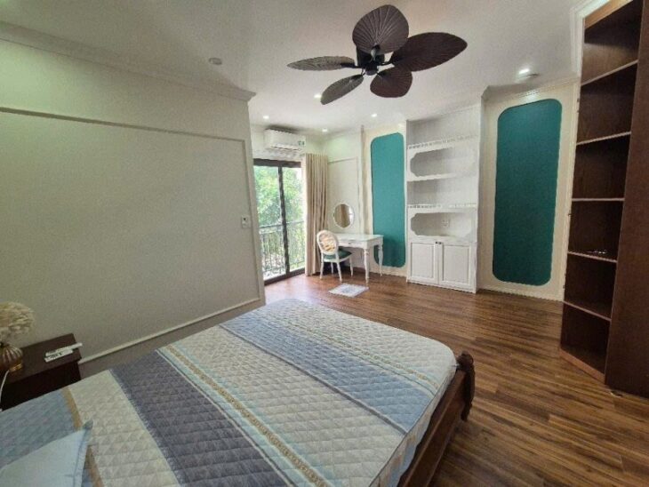 Bán nhà khu Chùa Bộc 37m2 x 4T, mt 3.7m, ngõ thông, nở hậu, 7.98 Tỷ