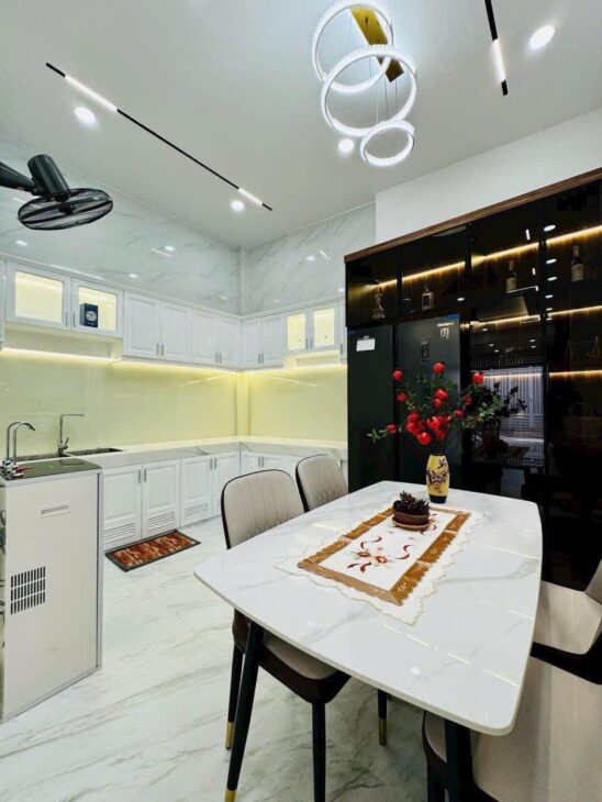 ++Bán nhà HXH Ni Sư Huỳnh Liên, phường 10, Tân Bình; 105m2 – 11 tỷ