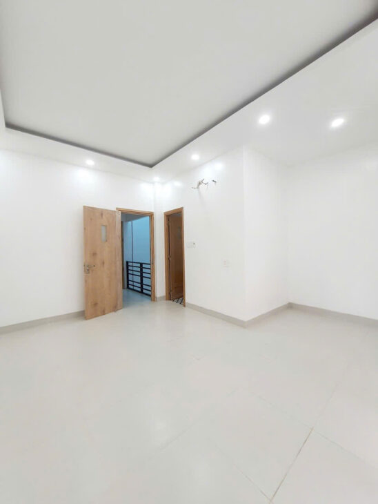 Bán nhà quận 10, đường Hòa Hảo, 64m2, hẻm xe hơi, 4 tầng, 15.9 tỷ