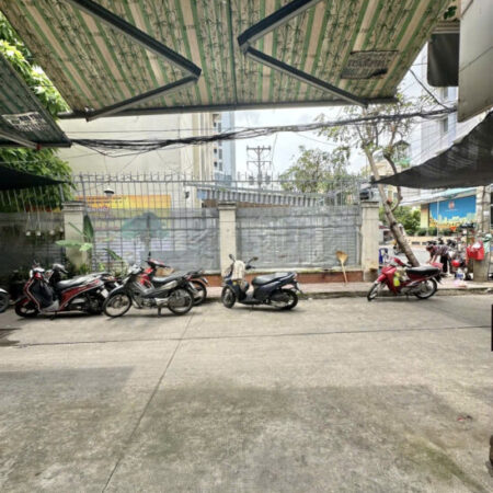 Bán nhà quận 10, đường Lý Thường Kiệt, 68m2, nhà cấp 4, 14.6 tỷ, hẻm xe hơi Bán nhà quận 10, đường Lý Thường Kiệt, 68m2, nhà cấp 4, 14.6 tỷ, hẻm xe hơi