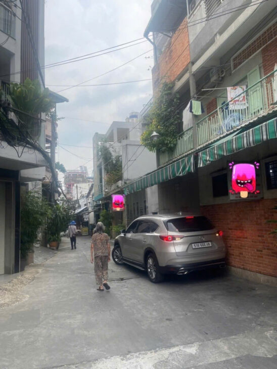 Bán nhà quận 10, đường Nguyễn Kim, 42m2, 3 tầng, hẻm xe hơi, 8.8 tỷ