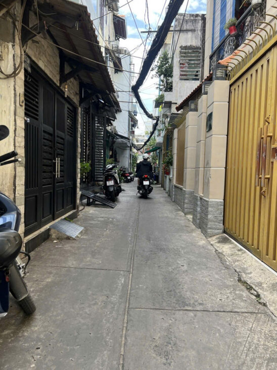 Bán nhà quận 5, Trần Hưng Đạo, 40m2, 4.5×12.5m, cấp 4, 8.3 tỷ