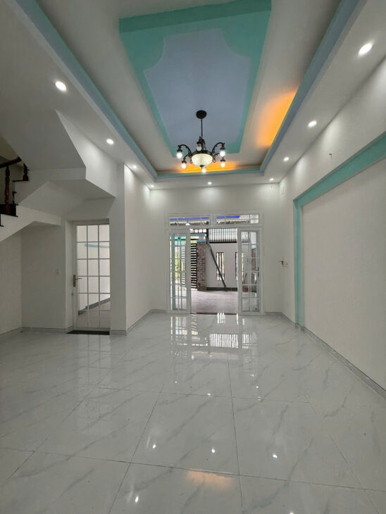 BÁN NHÀ MẶT TIỀN [Hiếm – NGANG 6M] – 4PN ĐẸP – NGAY TRUNG TÂM HÓC MÔN, GIÁ CHỈ NHỈNH NHẸ 4 TỶ CÓ