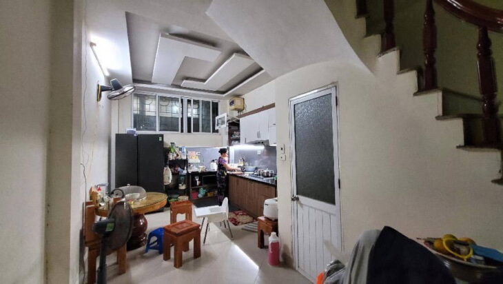 BÁN NHÀ PHỐ -YÊN LÃNG-QUẬN ĐỐNG ĐA-PHÂN LÔ-Ô TÔ ĐỖ CỬA -VỪA Ở VỪA KINH DOANH