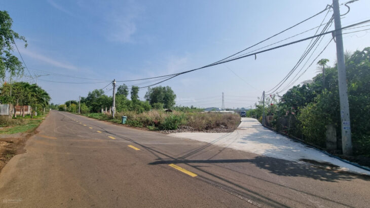 Bán gấp đất chính chủ góc 2 mặt tiền đường Hưng Nghĩa – Lộ 25, huyện Thống Nhất, 175.5m2