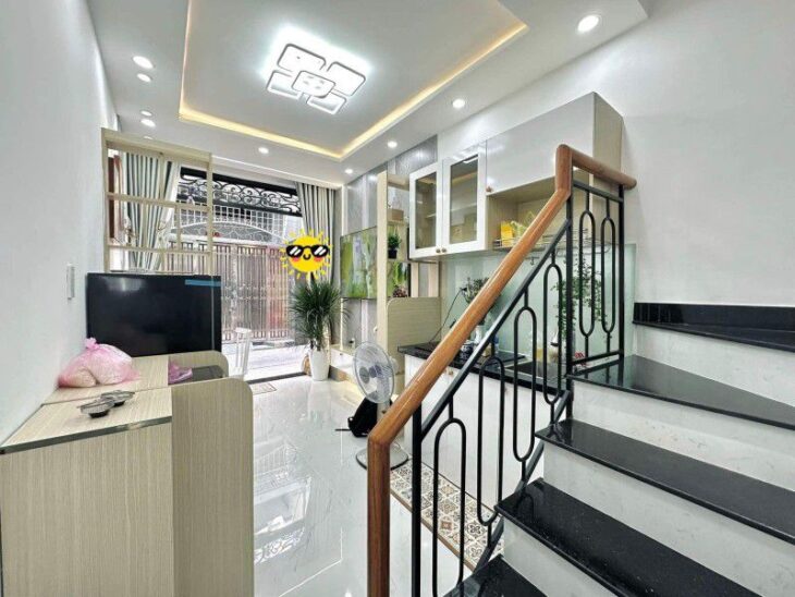 SIÊU PHẨM – NHÀ ĐẸP 3 TẦNG FULL NỘI THẤT – MẶT TIỀN P17, PHÚ NHUẬN – Ô TÔ TỚI NHÀ – 4 TỶ.